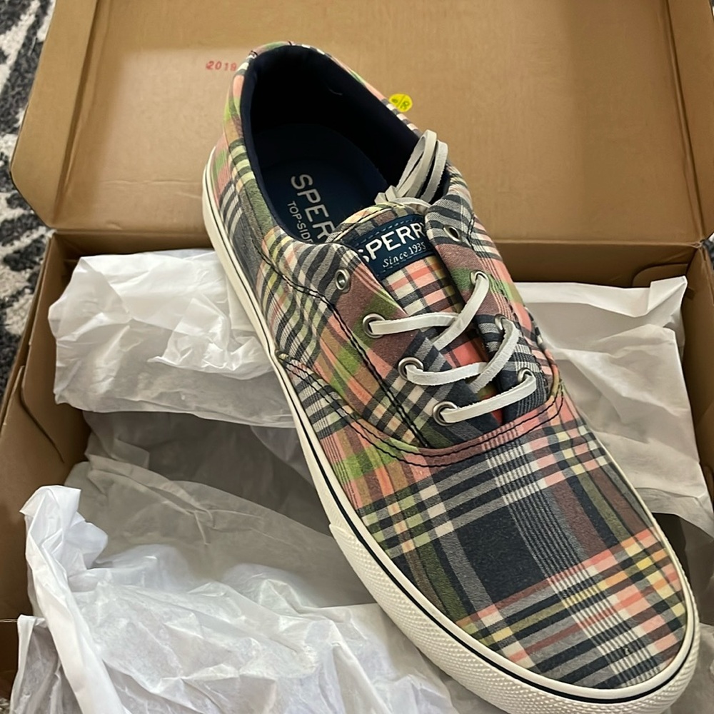 Sperry Striper II CVO Plaid size 9